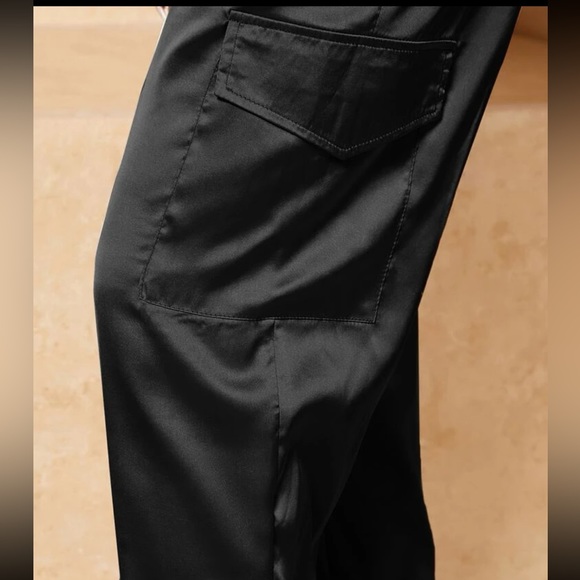 Black jogger cargo Satin Drawstring Waist Pants - Picture 4 of 8